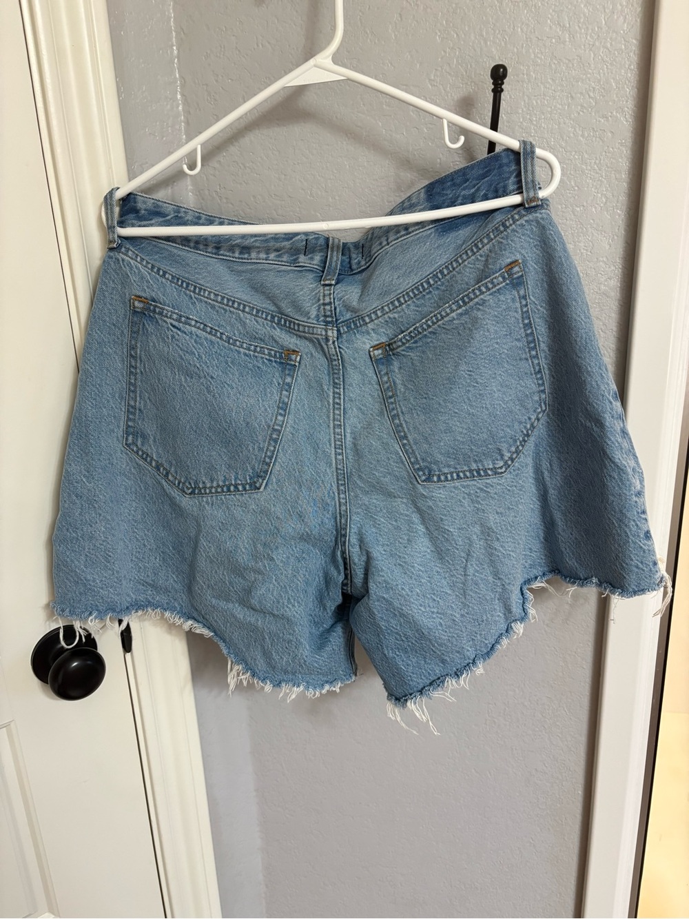 Abercrombie & Fitch Light Blue Distressed Denim Cutoff Shorts - Picture 3 of 3